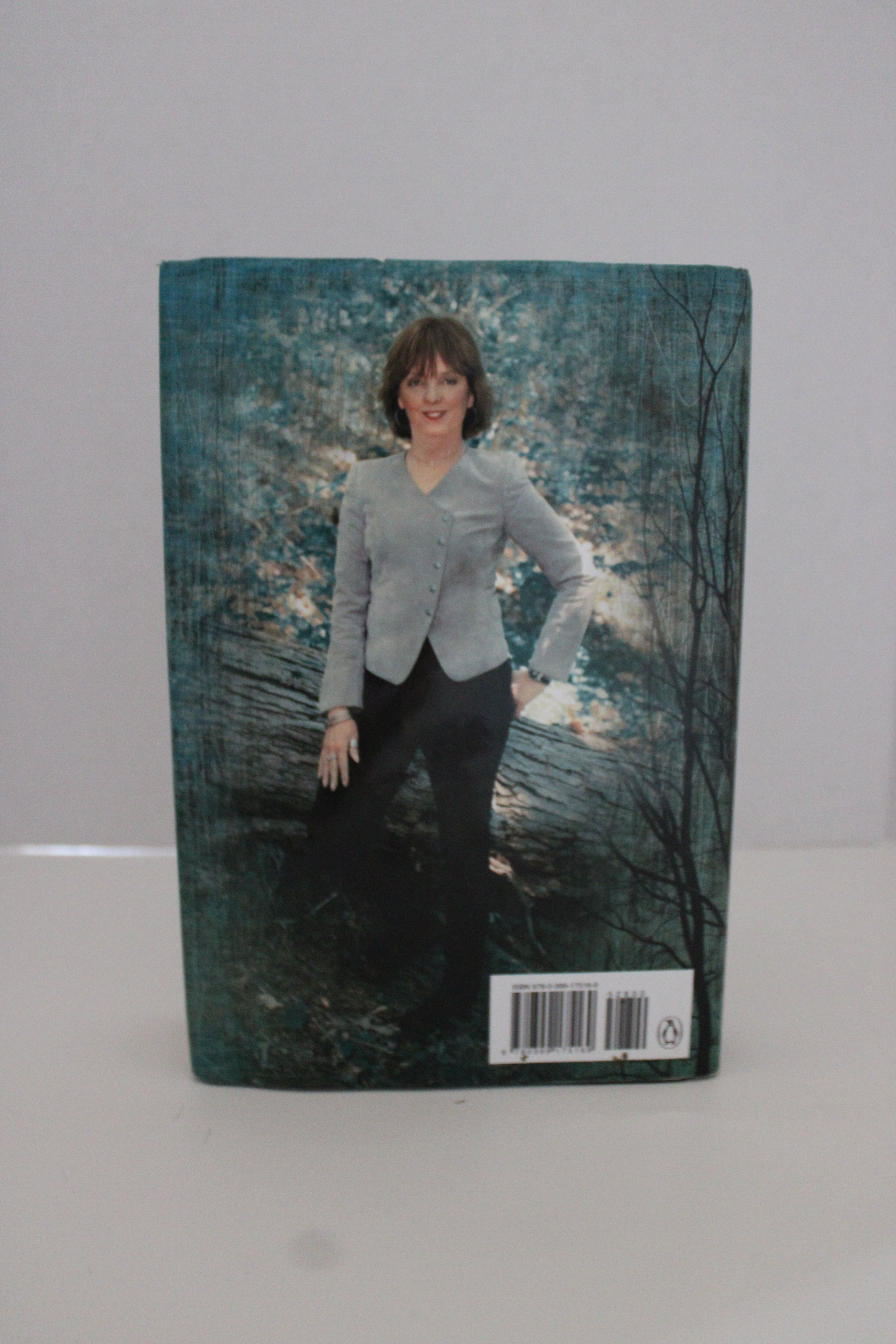 The Obsession by Nora Roberts | Used Like New Romantic Suspense