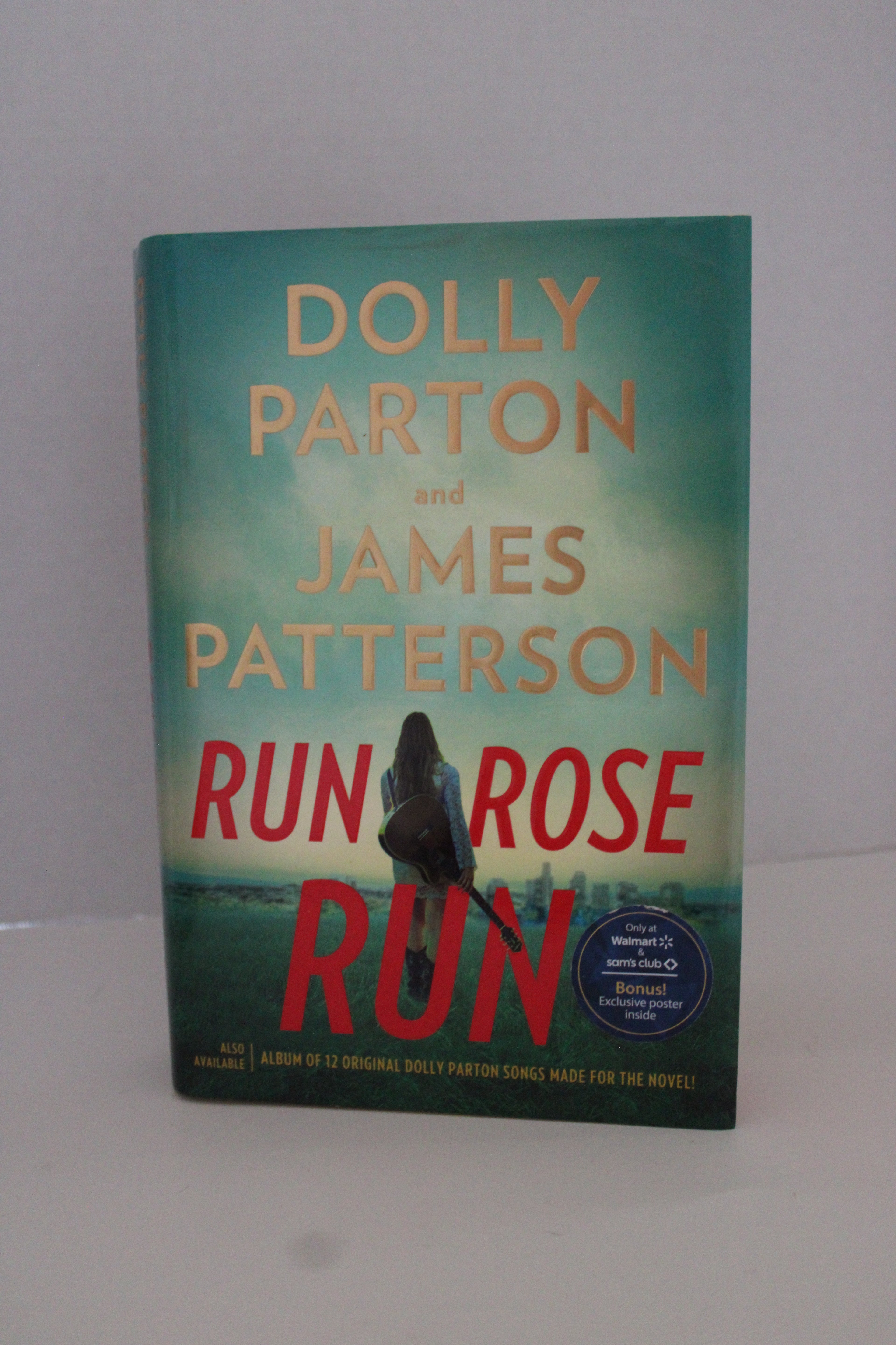 Run, Rose, Run by Dolly Parton & James Patterson | Used Thriller Novel | Like New